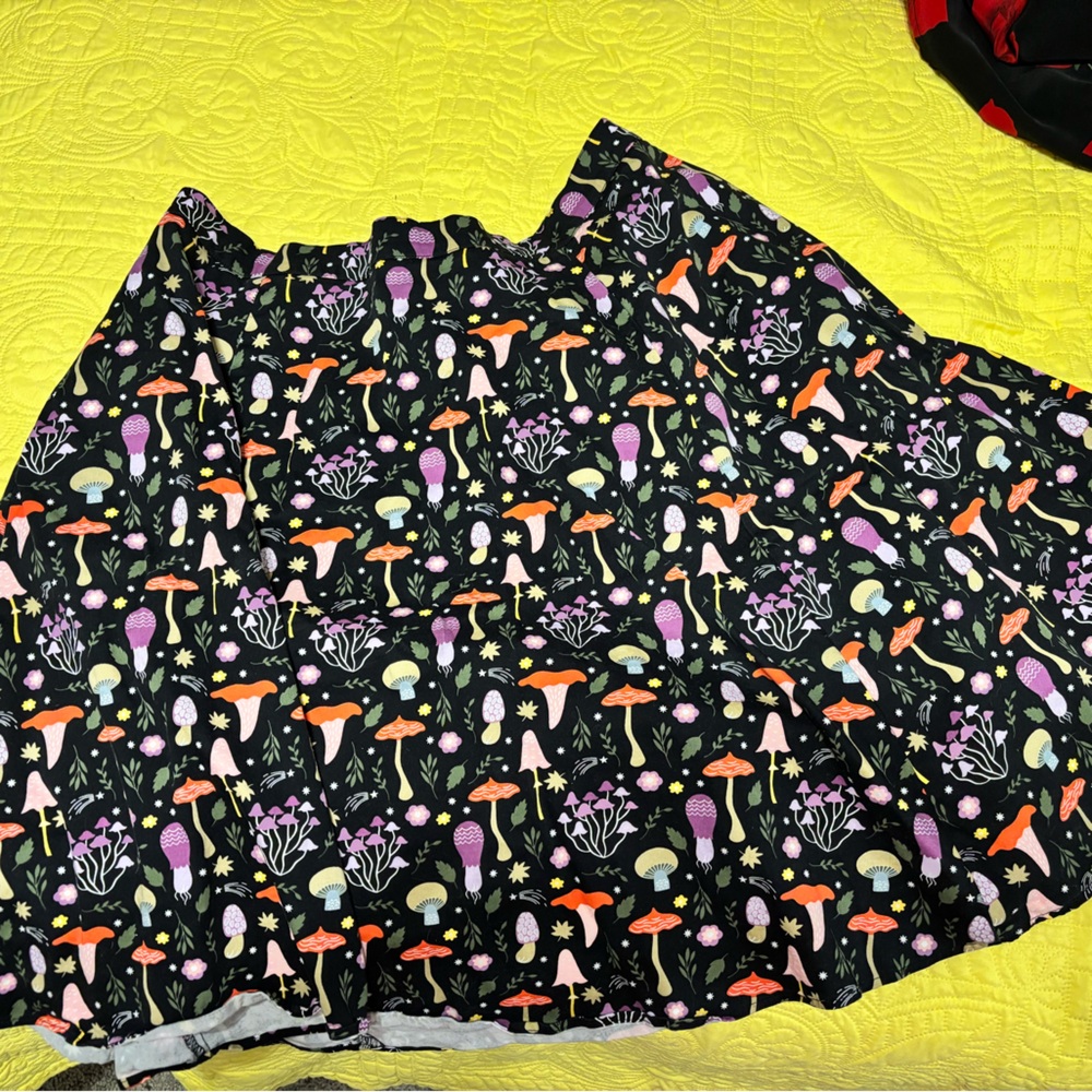 Colorful Skirt with pockets!